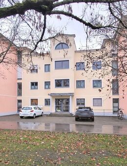 Charmante, helle 3-Zimmer-Wohnung mit großem Balkon in Mering - Mering