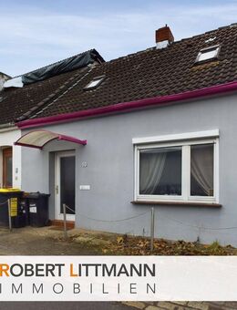 Sanierungsbedürftiges Reihenhaus mit sicherer Mieteinnahme - Bremen