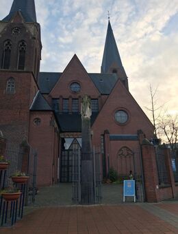 St. Antonius Kirche Kevelaer, Regelmäßig Anbetung am Priesterdonnerstag - Kevelaer