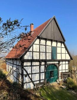 Uriges Fachwerkhaus mit Potential und ein großes Grundstück zur weiteren Bebauung mitten in Tecklenburg - Tecklenburg