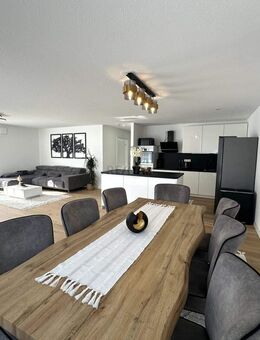 Einziehen & Wohlfühlen - Neuwertige Wohnung im 1.OG mit Aufzug - Eislingen (Fils)