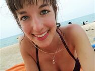 Dein Mädchen von Nebenan zeigt sich nackt für dich in der Webcam! 🥰 - Berlin