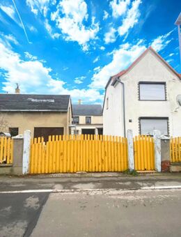 Einfamilienhaus mit separatem Haus und großem Nebengelass in Großdalzig / Zwenkau zu verkaufen - Zwenkau
