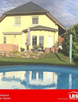PERFEKTES HAUS, POOL, CARPORT, GARTEN - Lebus
