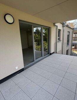 Aktion! - inklusive Einbauküche | pures Wohnvergnügen mit 4 Zimmern, Küche, 2 Bädern und Sonnenbalkon - Wiesbaden