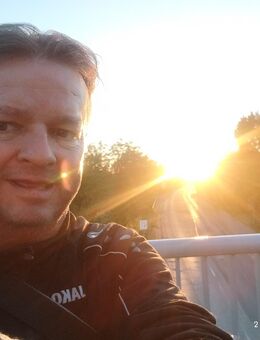 Humorvoller Er sucht Sie für Tanzen, Sauna, Schwimmen, Radfahren, Kino und was es sonst noch Schönes gibt! - Erfurt