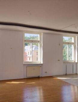Lichtdurchflutete, offen gestaltete Wohnung mit Doppelgarage - Greiz