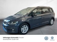 VW Touran, 1.5 TSI Highline, Jahr 2022 - Dresden