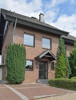 Doppelhaushälfte mit kleinem Garten in familienfreundlicher Lage von Moers Eick-Ost - Moers