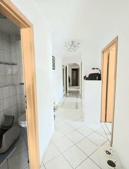 4,5 Zimmer mit Balkon und Tiefgarage - Zentrale Lage trifft Wohnkomfort - Stuttgart