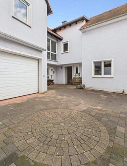 Platz für große Ideen: Ihr neues Einfamilienhaus mit Garten auf drei Ebenen in Altenstadt-Höchst - Altenstadt (Hessen)