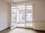 2,5-Zimmer-Wohnung mit Balkon und Tiefgaragenstellplatz in Stuttgart Bad Cannstatt - Stuttgart