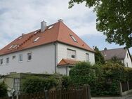 Individuelle Dachwohnung in 5-Familienhaus - renoviert, inkl. Einbauküche - Gersthofen