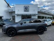 VW Touareg, 3.0 V6 TDI Elegance, Jahr 2023 - Pasewalk