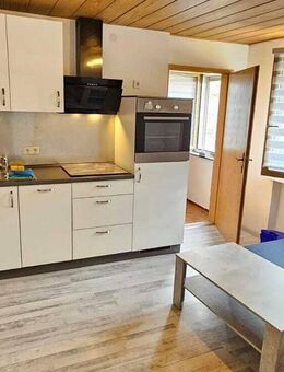 Kuschelige 2-Zimmer-Wohnung in guter Lage von Sulzbach-Rosenberg - Sulzbach-Rosenberg