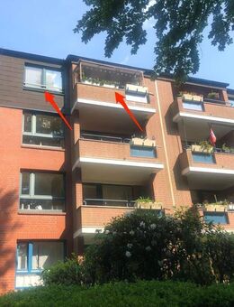 *Courtagefrei* Vermietete Dachgeschosswohnung mit 2 Balkonen ! - Ahrensburg