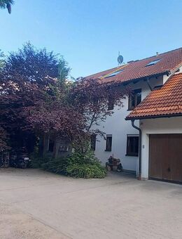Große, helle 4 Zimmer Wohnung mit Balkon und Garage - Wörth