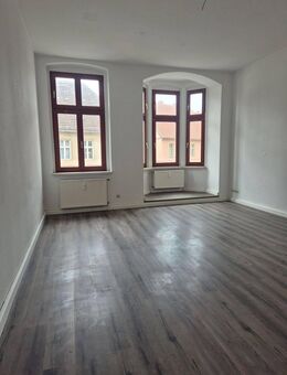 großzügige 3- Zimmerwohnung im "Roten Schloss" von Lindow - Lindow (Mark)