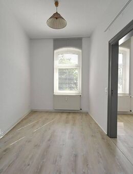 Eine Wohnung voll guter Wohnideen = Einbauküche = Gartennutzung = Erstbezug nach Sanierung - Merseburg
