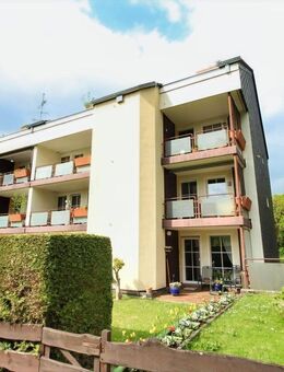 "AKTUELL TOP-MODERNISIERT" Gemütliche 3,5-Zimmer-Eigentumswohnung mit Südbalkon + 2 Garagen in Witten-Ardey - Witten