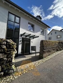 Wohnen mit Wohlgefühl: Komfortable 3-Zi.-EG-Wohnung in idyllischer Lage von Freiburg-Günterstal - Freiburg (Breisgau)