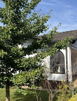 Kleines Einfamilienhaus mit schönem Garten am Waldrand - Ernsgaden