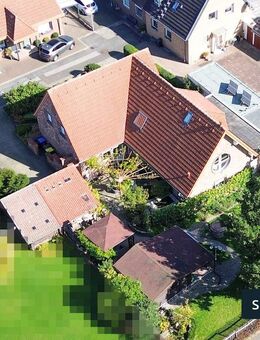 Energieeffizienzklasse A: Großzügiges EFH mit 2 Garagen und neuer Wärmepumpe in Bergheim-Büsdorf - Bergheim (Nordrhein-Westfalen)