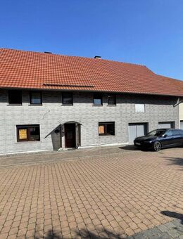 Wohnhaus mit 2 Garagen und Scheune in Idyllischer Dorflage - Katlenburg-Lindau