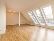 Helle, bezugsfertige Dachgeschosswohnung im historischen Waldstraßenviertel - Leipzig