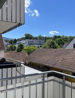 Vollständig renovierte 2-Raum Wohnung mit Balkon in Müllheim - Müllheim