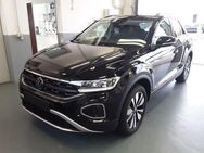 VW T-Roc, 1.0 TSI Move Dig, Jahr 2023 - Lehrte