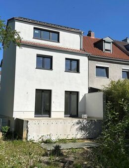 Pasing: Energetisch saniertes REH mit 300m2 Grundstück in ruhiger Wohnlage angrenzend an Parkanlage! - München