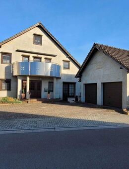 Eindrucksvolles Zweifamilienhaus konzipiert als Mehrgenerationenhaus in Cottbus-Döbbrick - Cottbus