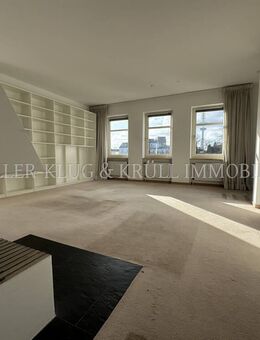 Sehr gut geschnittene Eigentumswohnung Fahrstuhl, Kamin und Südbalkon - Hamburg