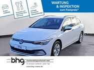 VW Golf Variant, 1.0 Life Golf eTSI OPF, Jahr 2022 - Reutlingen