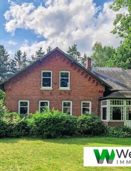 Einmaliges Gebäudeensemble - Historisches Anwesen mit zwei Wohnhäusern, Bauernscheune und zwei Baugrundstücken auf 8.175m² Grundstück in Broksted - Brokstedt