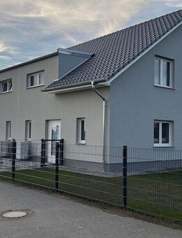 Neubau Doppelhaushälfte mit gehobener Innenausstattung - Leiferde