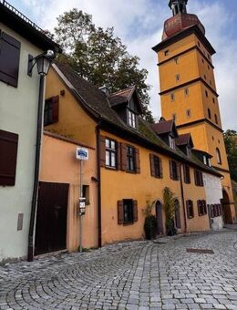 Saniertes Altstadthaus an der Stadtmauer - zzgl. unsanierter Einheit im Erdgeschoss mit eigenem Zugang - Dinkelsbühl