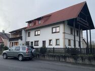 !!REDUZIERT!! Mehrfamilienhaus mit Ausbaureserve inkl. Garten und Garagen in Pfarrweisach - Pfarrweisach