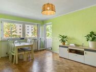 Großzügige Vier-Zimmer-Wohnung mit West-Loggia in gepflegtem MFH - München