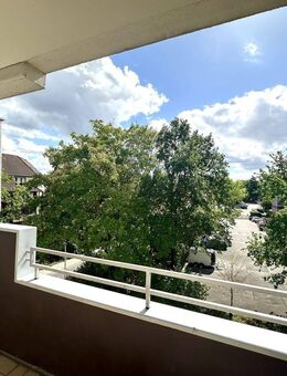 Schöner Grundriss und Südwest-Loggia in ruhiger Lage - sofort einziehen oder vermieten! - Monheim (Rhein)