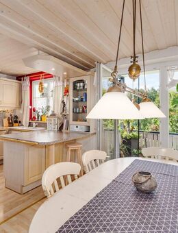 Mit der Familie raus auf's Land Tölzer Stadtrand: 4,5-Zi-Wohnung im 1.OG Westbalkon, Kfz-Stellplätze - Bad Tölz