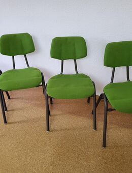 4x Stühle mit grünen Polster mit Metallgestell (alte Schulstühle) - Arnsberg