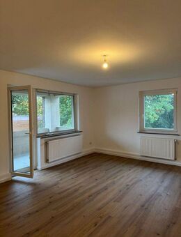 Moderne 3-Zimmer-Wohnung mit Balkon, Einbauküche & Garage - Erstbezug nach Sanierung - Bremen
