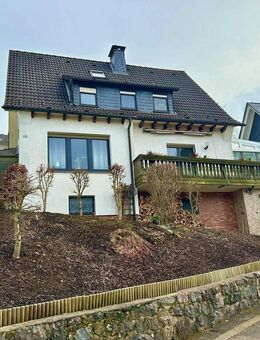 Direkt zwei Wohnhäuser können hier überzeugen! Familienfreundlich, ansprechend, großzügig, modern - Attendorn (Hansestadt)