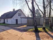 Reetdachhaus in ruhiger Lage, mit solider Infrastruktur und viel Potenzial - Ostenfeld (Husum)