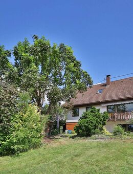 Großzügiges Einfamilienhaus mit zwei Einliegerwohnungen in ruhiger Feldrandlage - Leinfelden-Echterdingen