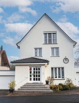 Außergewöhnliches Einfamilienhaus mit Indoor-Pool & Sauna in sehr guter, zentraler Wohnlage - Bad Kreuznach