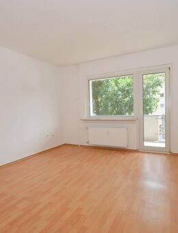 Frisch renovierte 2-Zimmer Wohnung mit Balkon in DUI-Overbruch - Duisburg
