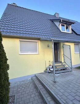 Hochwertig renoviertes Wohnhaus zum attraktiven Preis, nahe Bamberg, PV-Anlage, Terrasse, Carport - Gerach (Bayern)